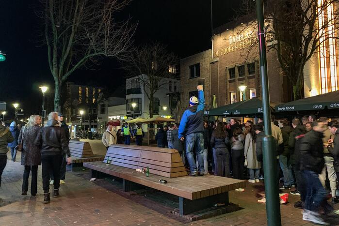 Grote menigte bij opening van nachtleven