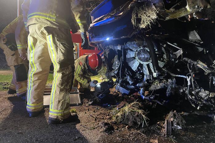 Personenauto total-loss na ernstig ongeval