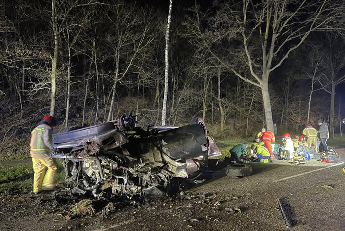 Personenauto total-loss na ernstig ongeval