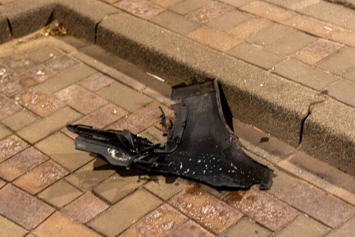 Gewonde bij botsing tegen verkeerspaal