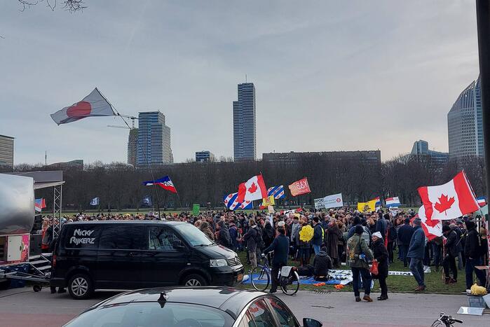 Corona demonstratie van start op Malieveld