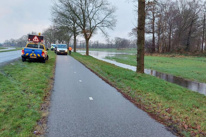 Weiland onder water door geknapte transportwaterleiding
