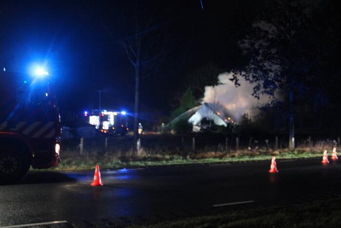 Veel rookontwikkeling bij uitslaande brand