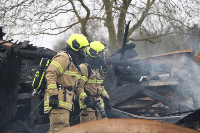 Grote brand verwoest schuur