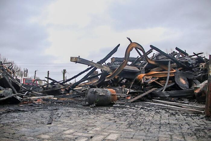 Grote brand verwoest schuur