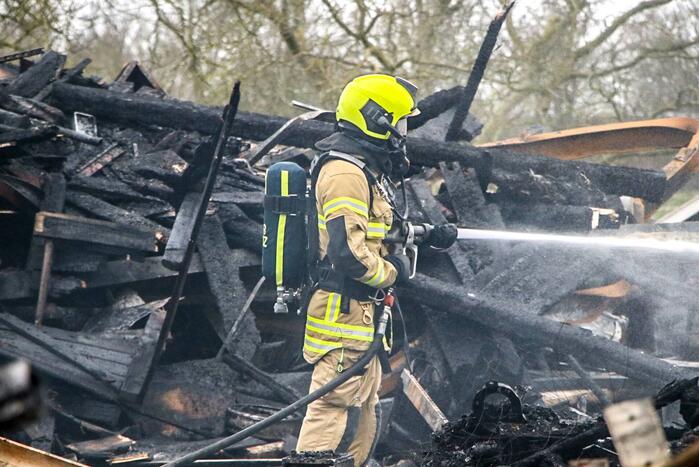Grote brand verwoest schuur