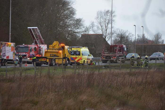 Automobilist zwaargewond bij verkeersongeval