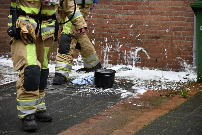Rookontwikkeling door pannetje op vuur