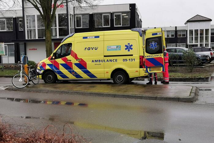 Fietser zwaargewond na val