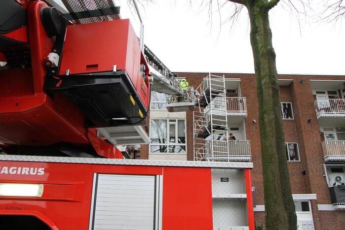 Brandweer breekt steiger af na harde wind