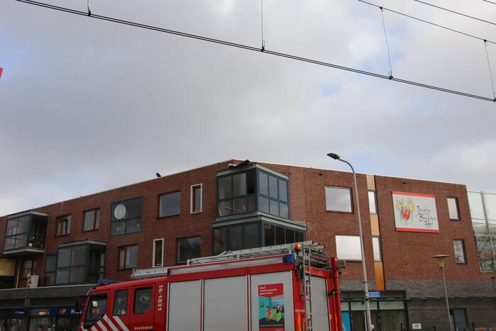 Dakbedekking losgewaaid door storm