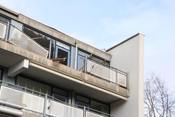 Veel schade aan flat door storm