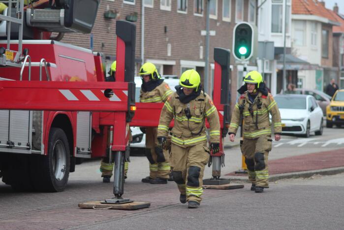 Gevelbeplating laat los van pand