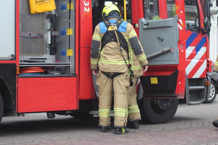 Gevelbeplating laat los van pand