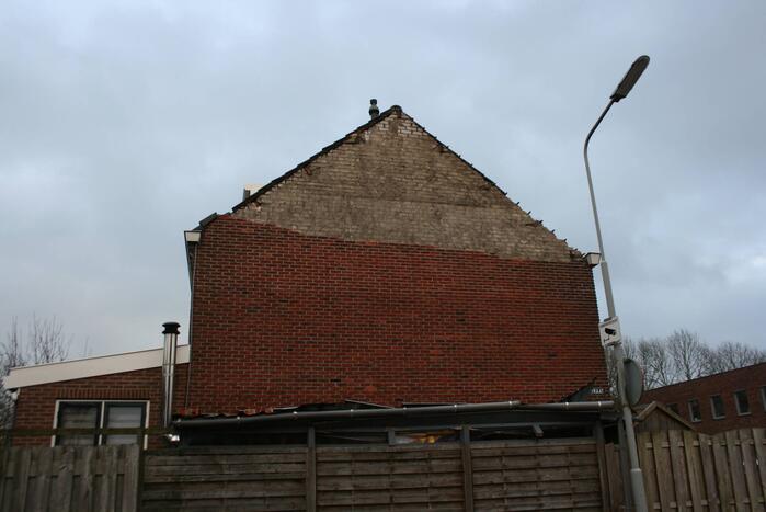 Gevel stort in door harde wind
