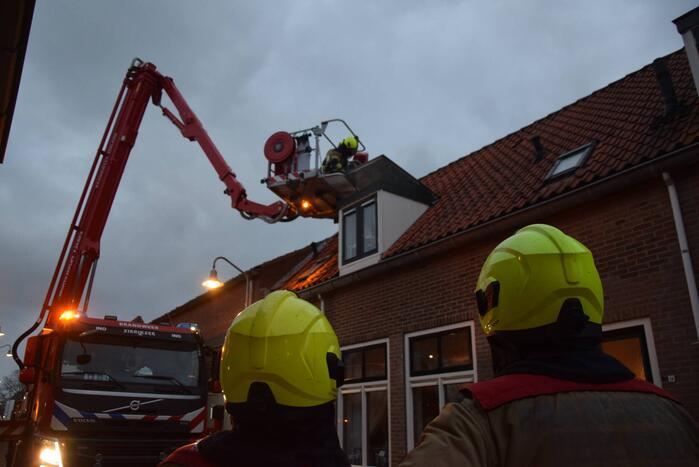 Dak waait van dakkapellen af