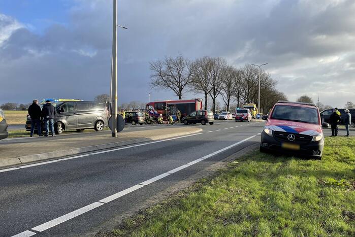Botsing tussen twee voertuigen op kruising