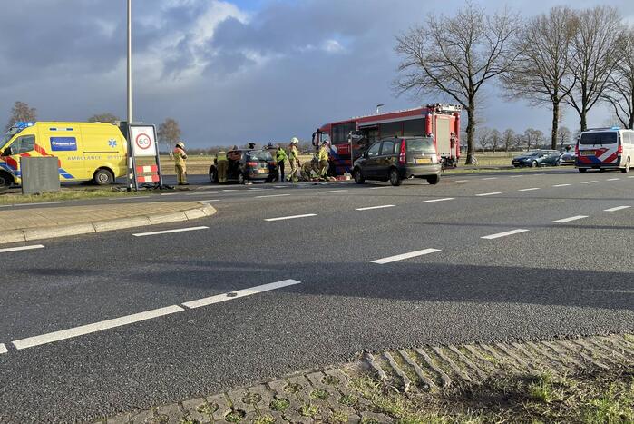 Botsing tussen twee voertuigen op kruising
