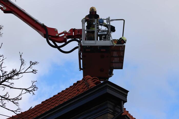 Losliggende dakpannen vastgezet