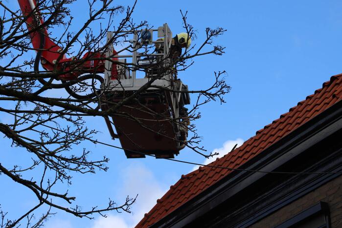Losliggende dakpannen vastgezet