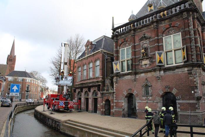 Stormschade aan pas verbouwd stadhuis