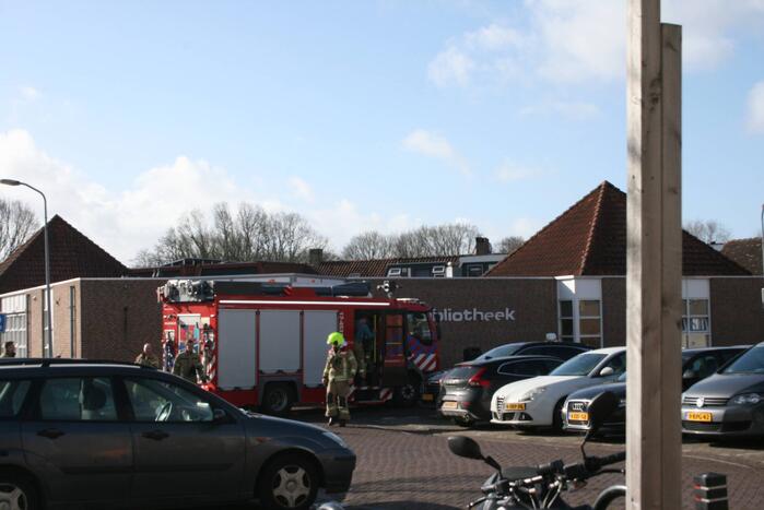 Brandweer ingezet voor stormschades in winkelgebied
