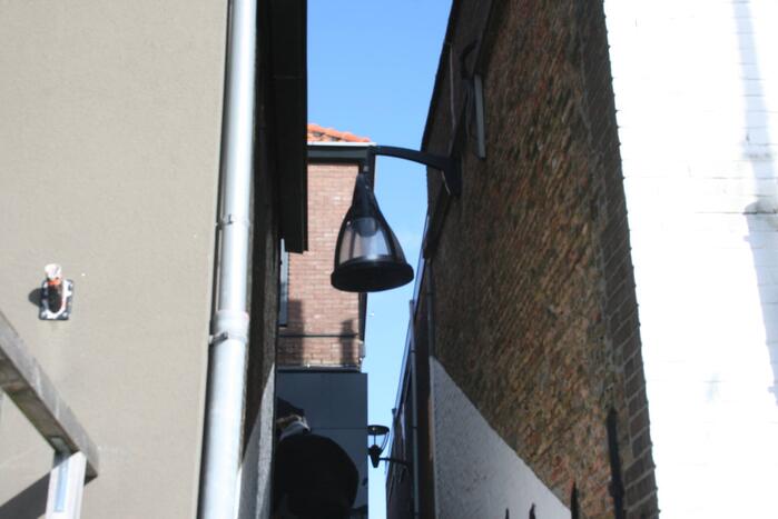 Brandweer ingezet voor stormschades in winkelgebied