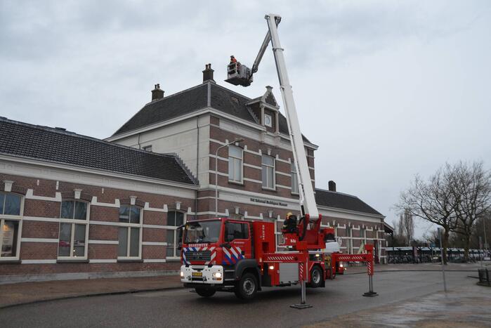 Stormschade aan treinstation