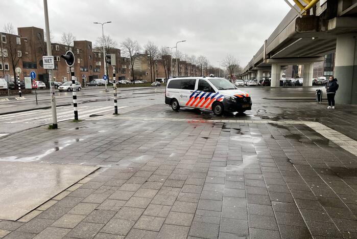 Persoon neergestoken op station