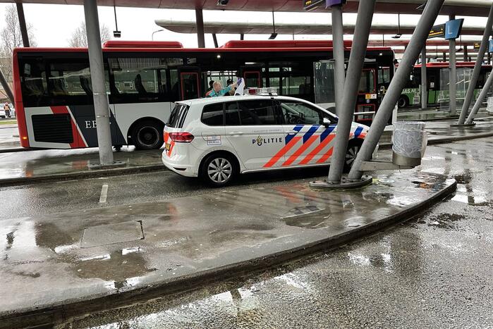 Persoon neergestoken op station