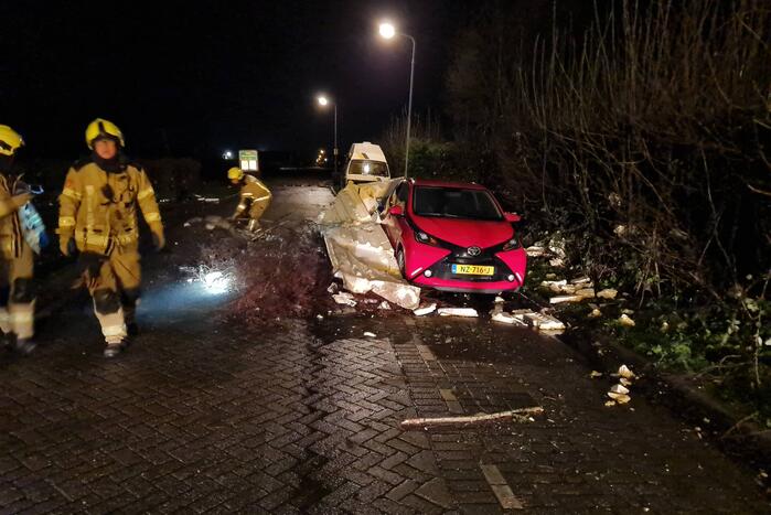 Deel van schuur weggewaaid door windhoos