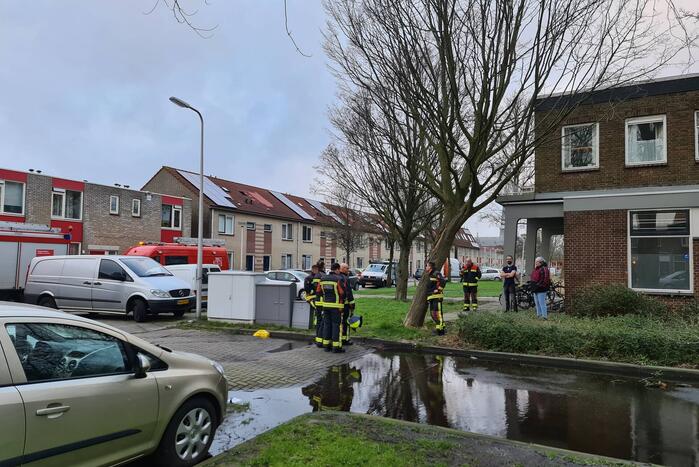 Brandweer ingezet voor scheefstaande boom
