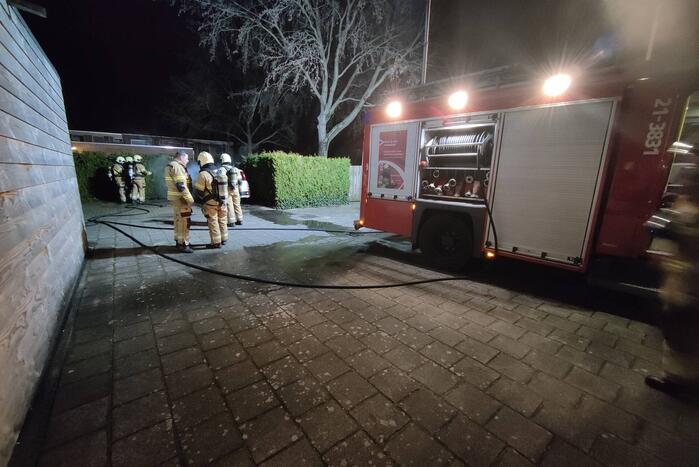 Rookontwikkeling vanwege brand in personenauto