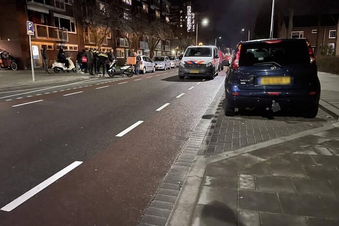 Ongeval tussen maaltijdbezorger op bromfiets en bestelbus