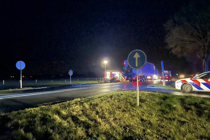 Ernstig ongeval tussen vrachtwagen en bestelbus