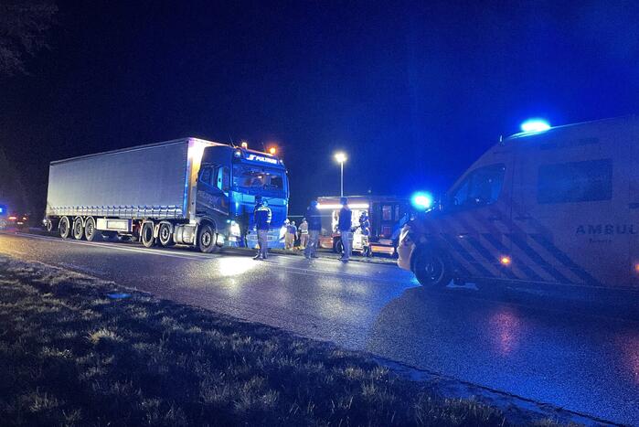Ernstig ongeval tussen vrachtwagen en bestelbus