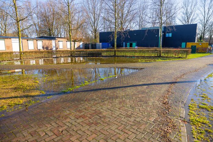 Velden Sportcomplex Buiningpark onder water door lekkende brandkraan