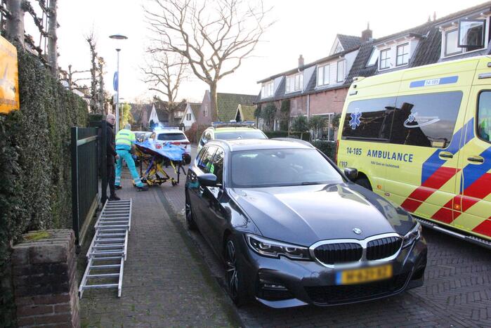 Persoon gewond na val van ladder