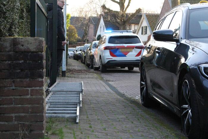 Persoon gewond na val van ladder