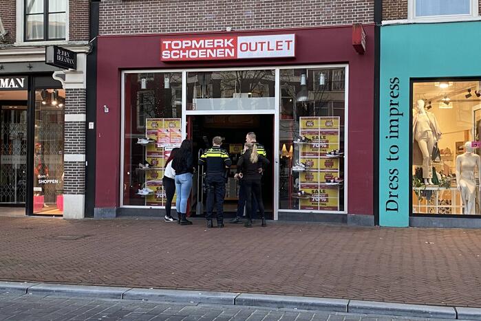 Brandweer controleert winkel na brandmelding