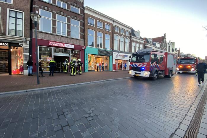 Brandweer controleert winkel na brandmelding