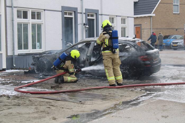 Woning beschadigd door autobrand