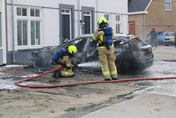 Woning beschadigd door autobrand