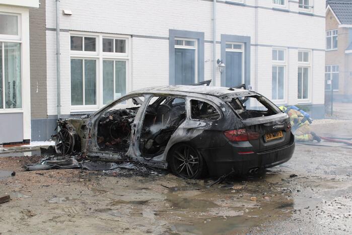 Woning beschadigd door autobrand