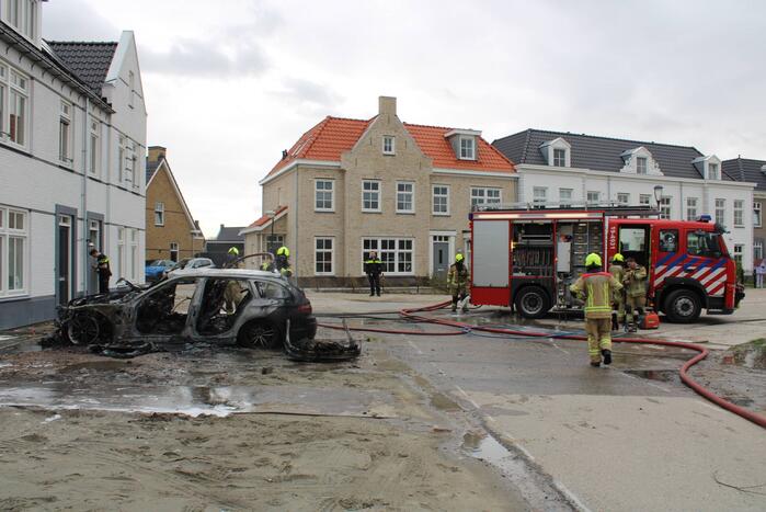 Woning beschadigd door autobrand