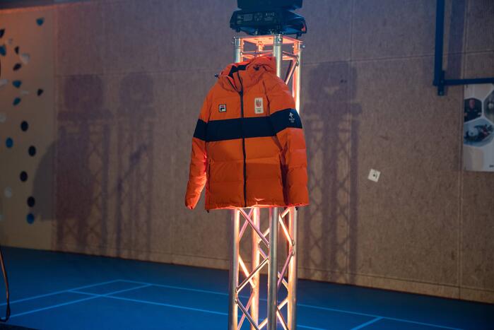 Skeletonster Kimberley Bos gehuldigd door burgemeester