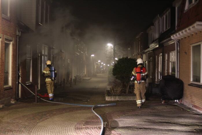 Veel rook bij brand in woning