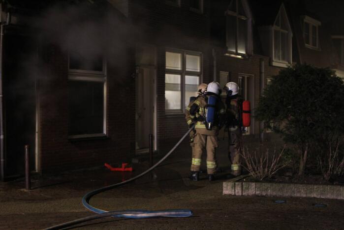 Veel rook bij brand in woning