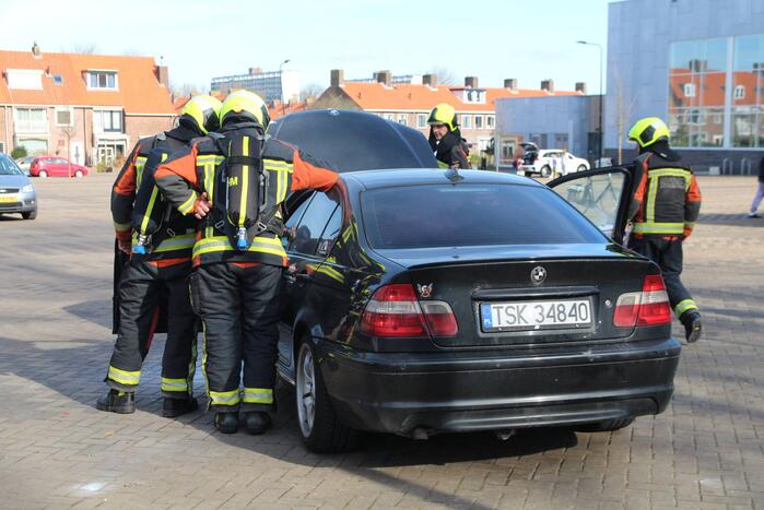Omstanders voorkomen erger bij autobrand
