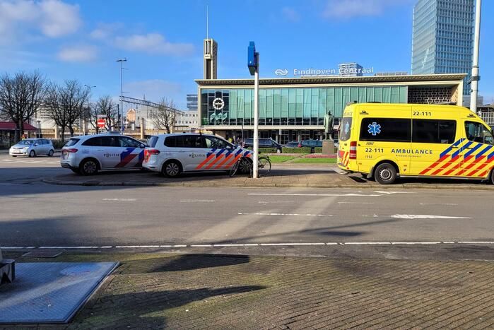 Fietser gewond bij botsing met auto